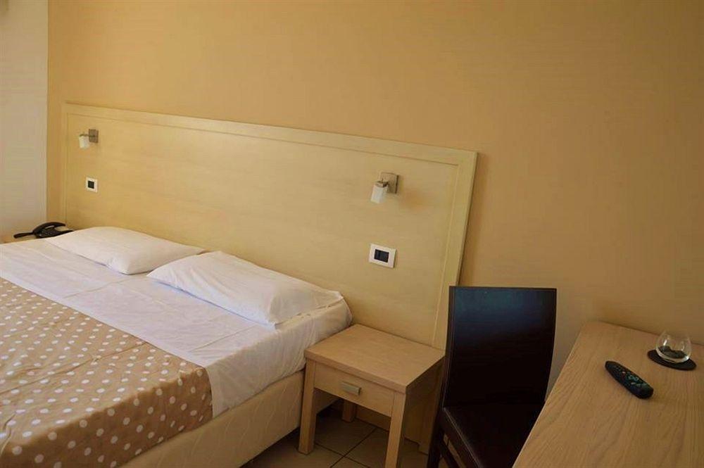 Hotel Bulla Regia Fontane Bianche Dış mekan fotoğraf