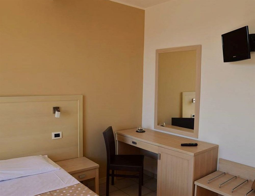 Hotel Bulla Regia Fontane Bianche Dış mekan fotoğraf