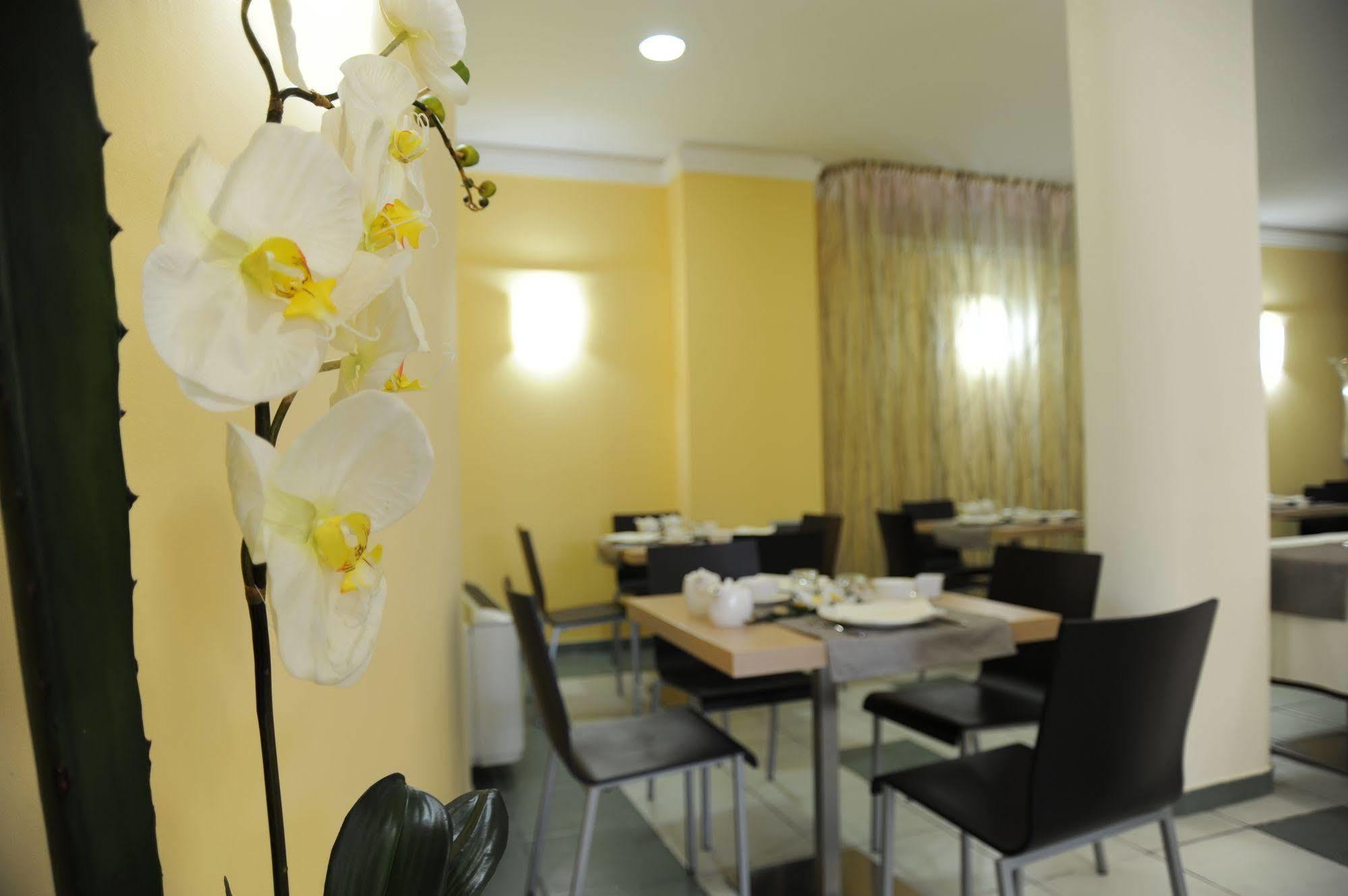 Hotel Bulla Regia Fontane Bianche Dış mekan fotoğraf