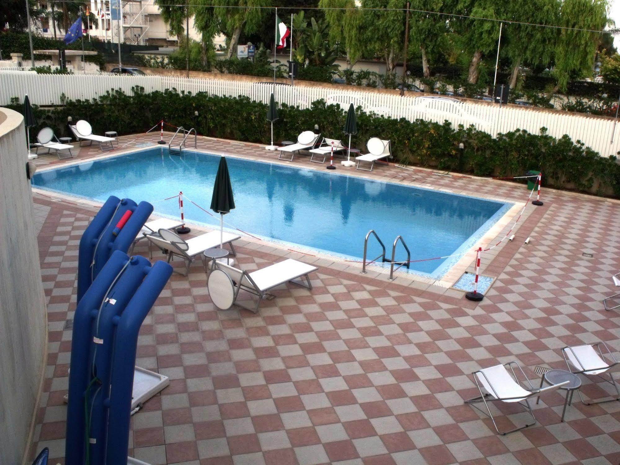 Hotel Bulla Regia Fontane Bianche Dış mekan fotoğraf